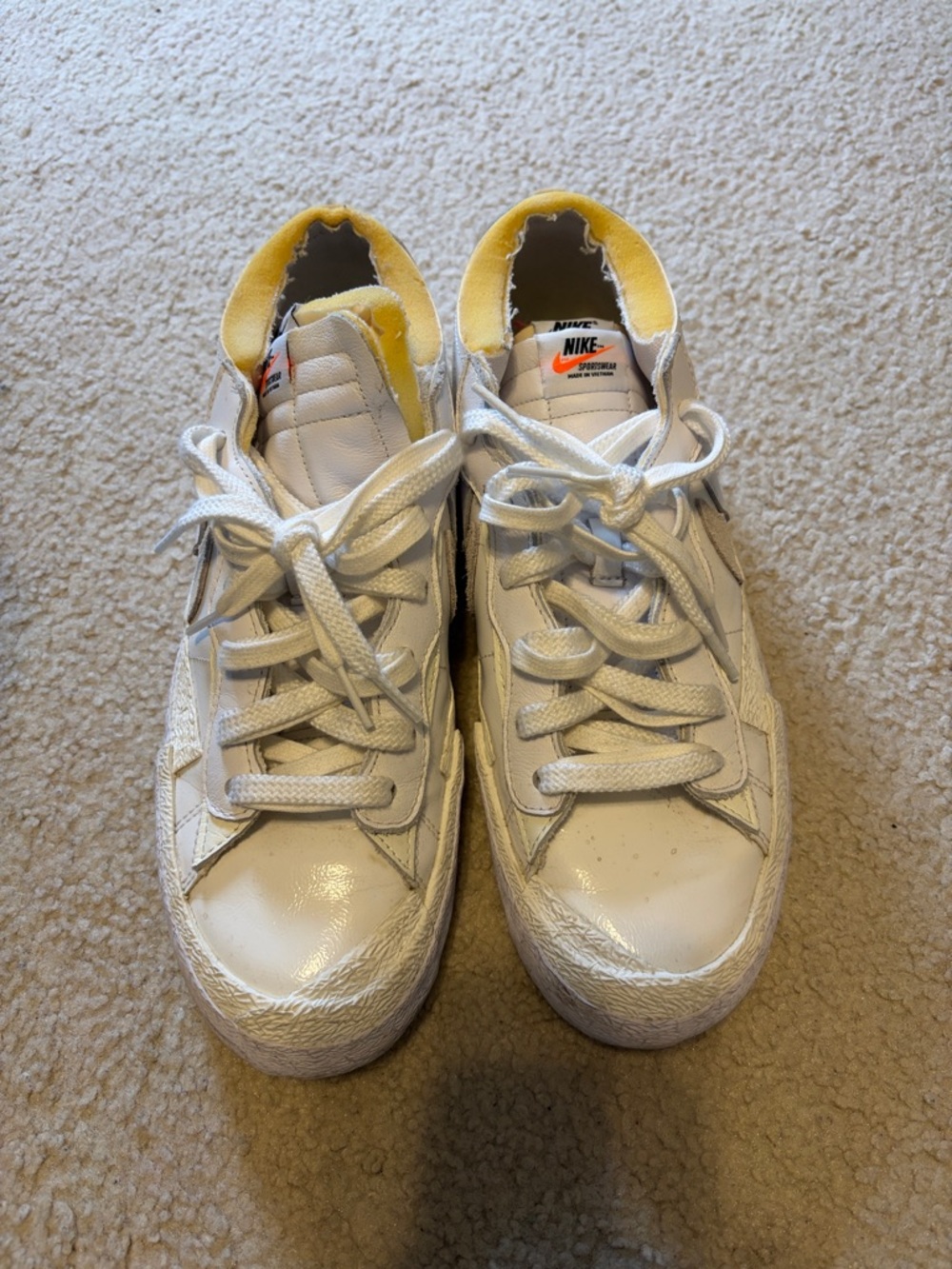 Nike White Leather Low-Top Sneakers with Yellow Collar